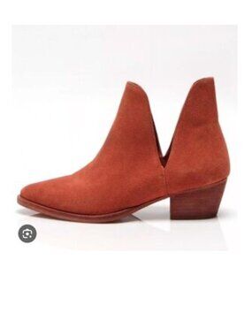 Women's Suede Cutout Ankle Booties in Rust